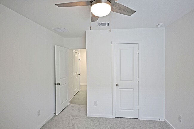 Building Photo - 3817 Low Tide