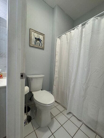 Building Photo - 125 Royal Poste Rd