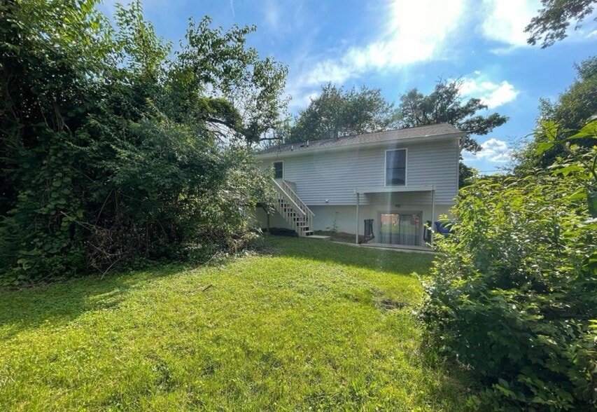 Building Photo - 8729 36th Ave