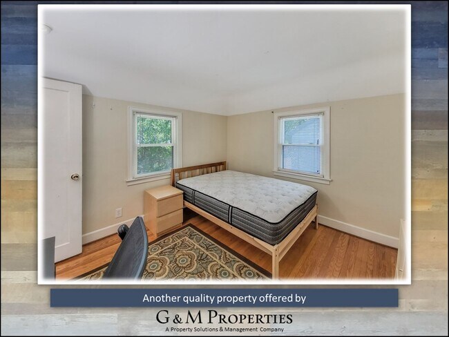 Building Photo - 4-Bedroom Single-Family - Walk to Strong/UofR!