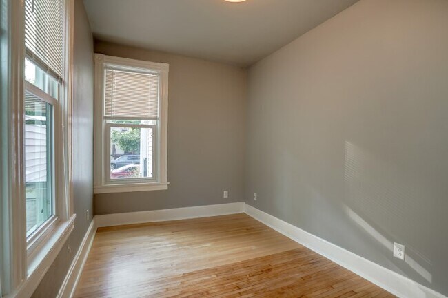 Building Photo - 538 W Wilson St