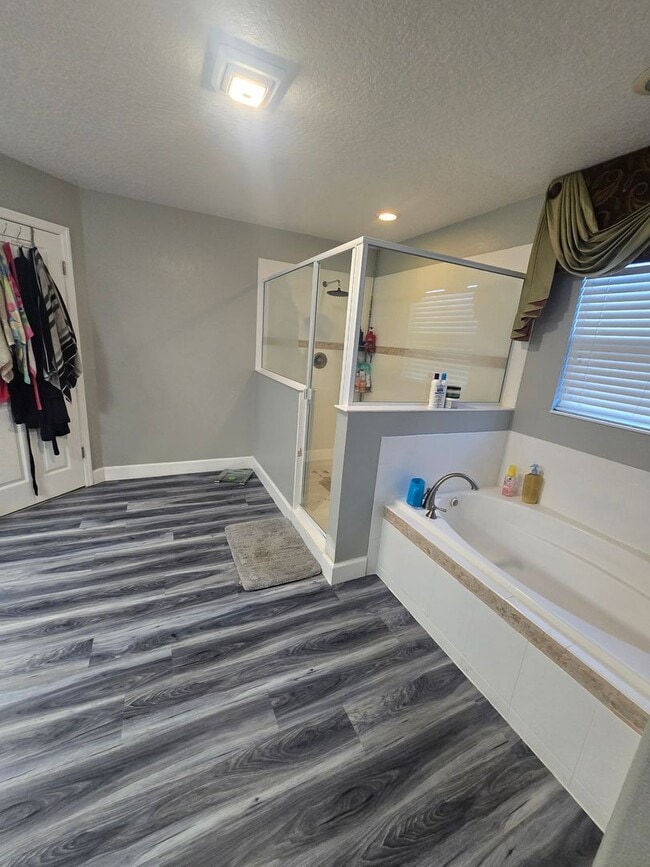 Building Photo - 510 Brookeshire Dr