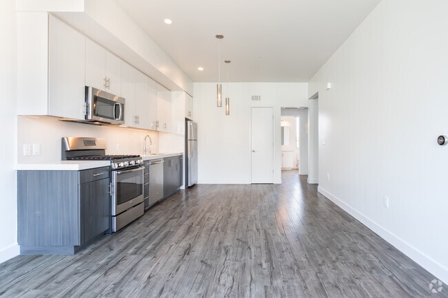 3BR, 2BA - The McDonald - The Point