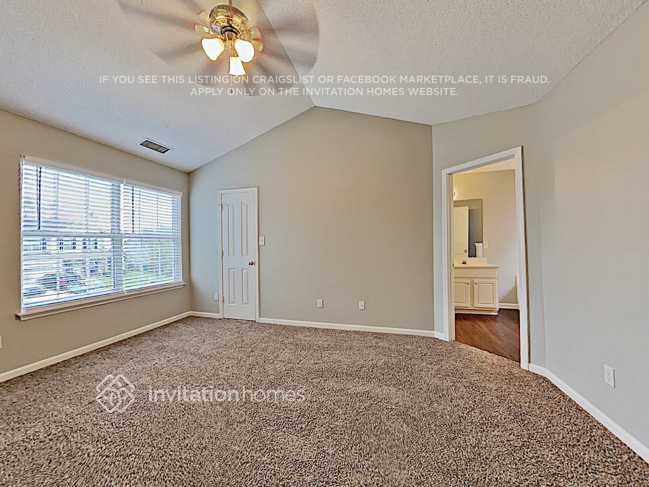 Building Photo - 11410 Larix Dr