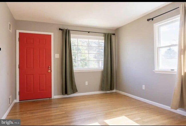 Primary Photo - 1816 Pimmit Dr