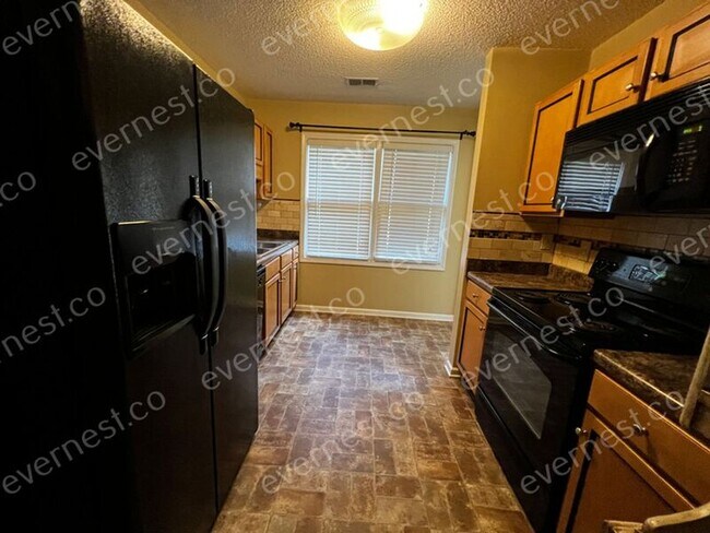 Building Photo - 5212 Falling Creek Ln