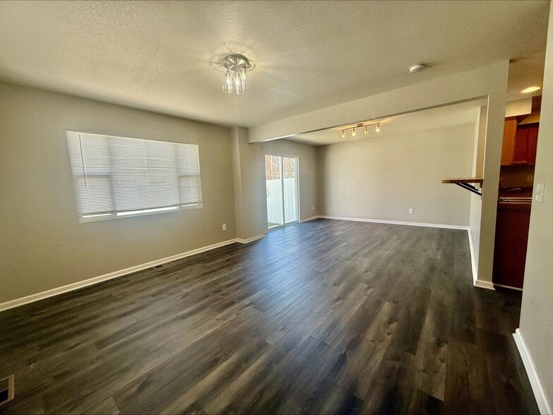 Building Photo - 3721 Miranda Ave