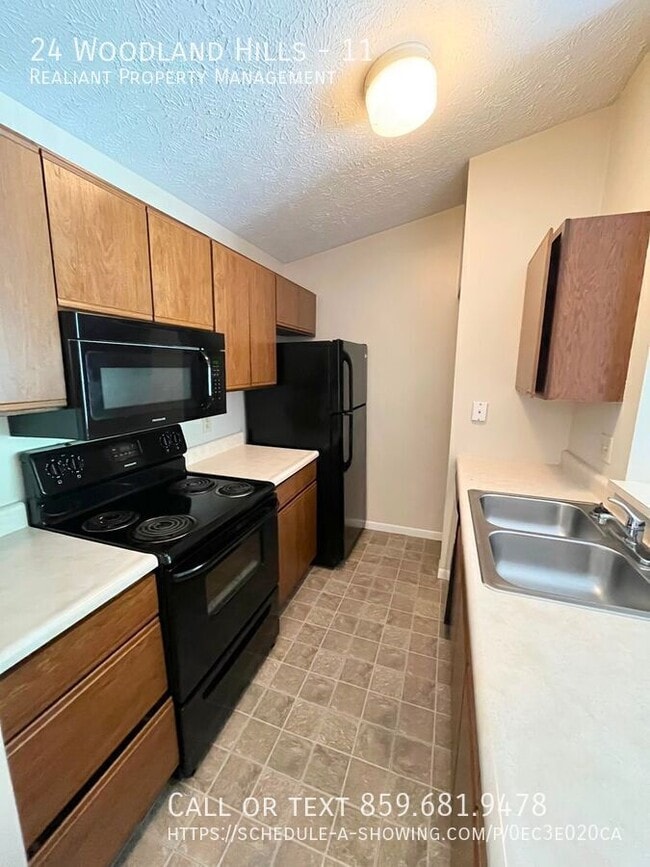 Building Photo - 24 Woodland Hills Dr