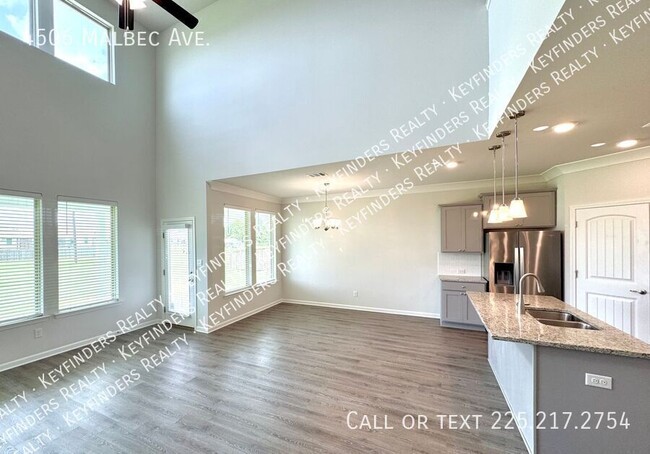 Building Photo - 4506 Malbec Ave