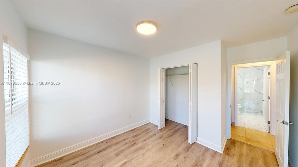 Building Photo - 7 Montilla Ave