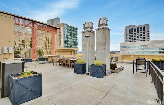 Building Photo - 199 New Montgomery St