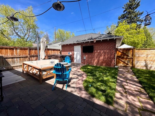 Building Photo - $0 DEPOSIT OPTION. 3BED/2BATH CHARMING HOM...