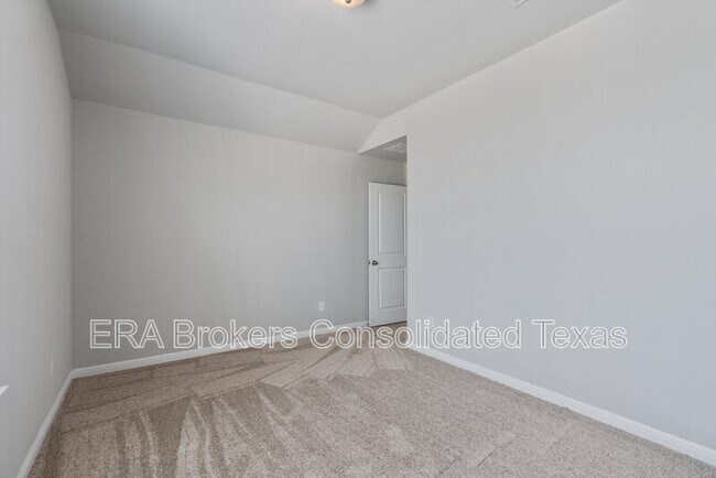 Building Photo - 17300 Antioch Ave