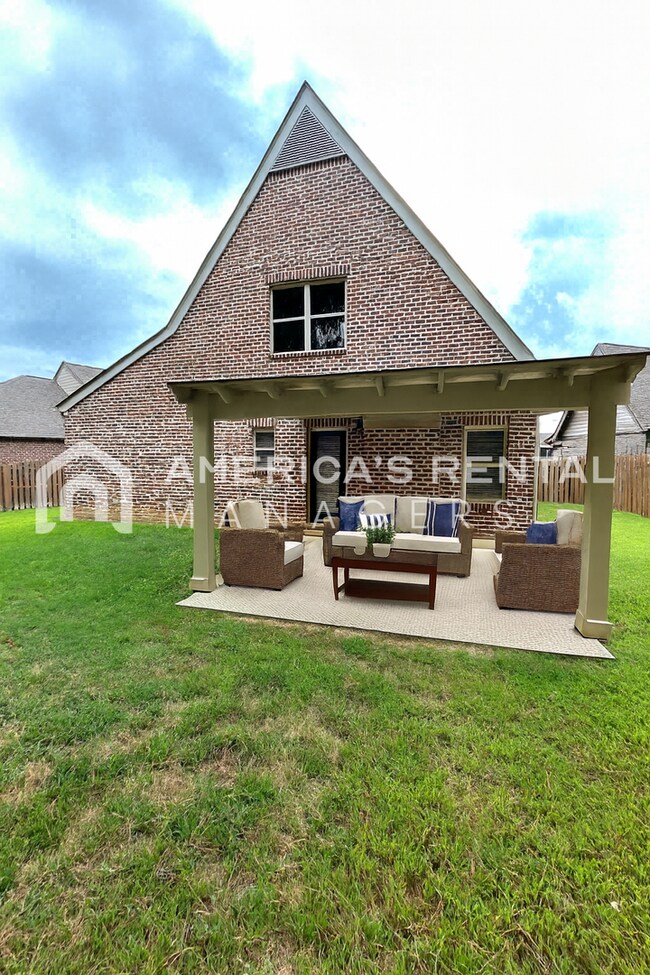 Building Photo - 3651 Chalybe Cove