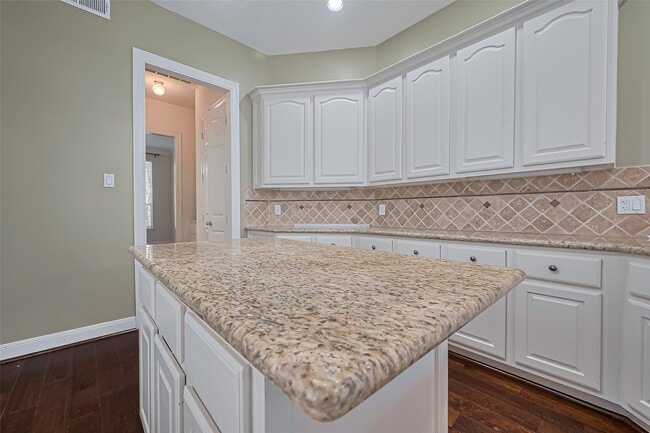 Building Photo - 36 Watermill Pl