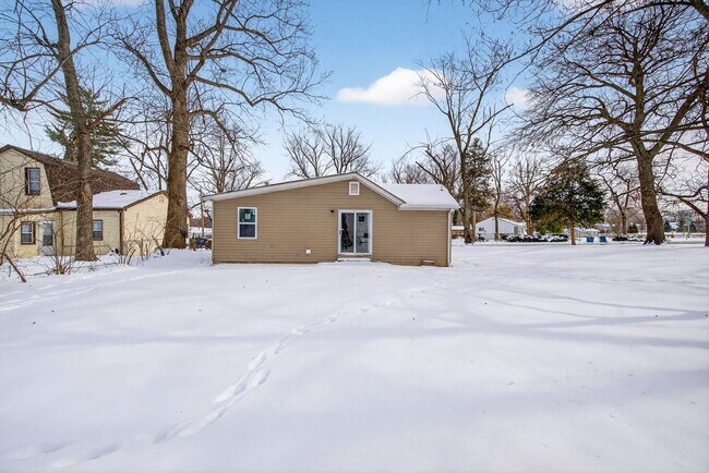 Building Photo - For Rent – 3 Bedroom Home | Section 8 Welcome