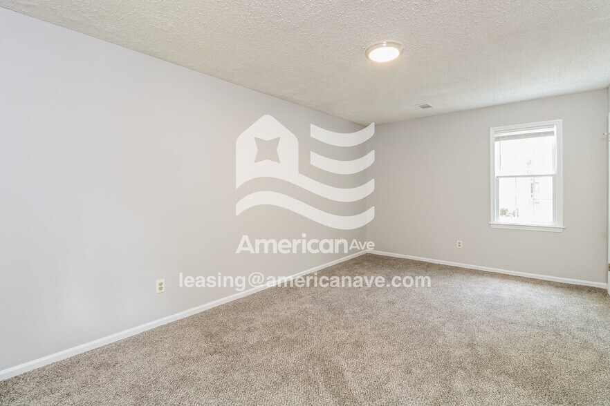 Building Photo - 217 Chadford Rd