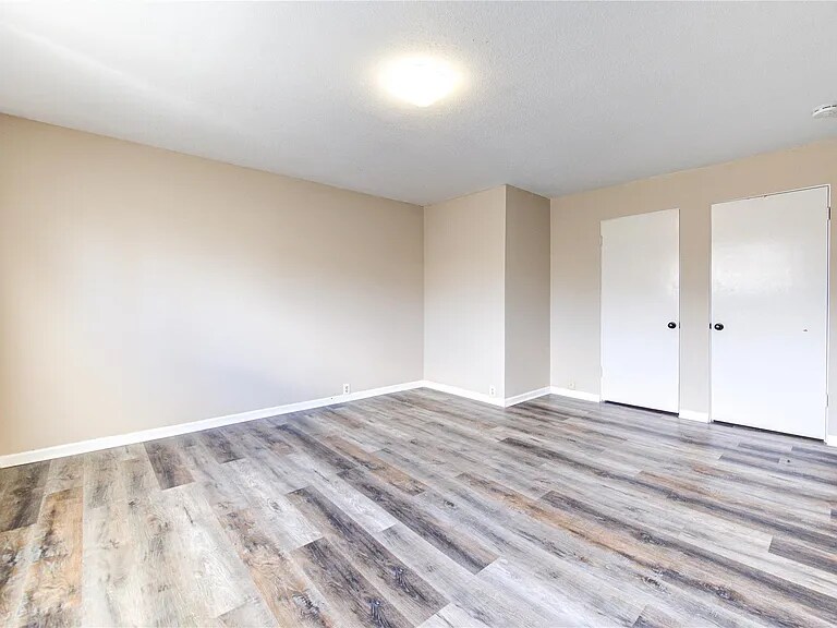 space, space space bedroom - 2101 Fountain View Dr