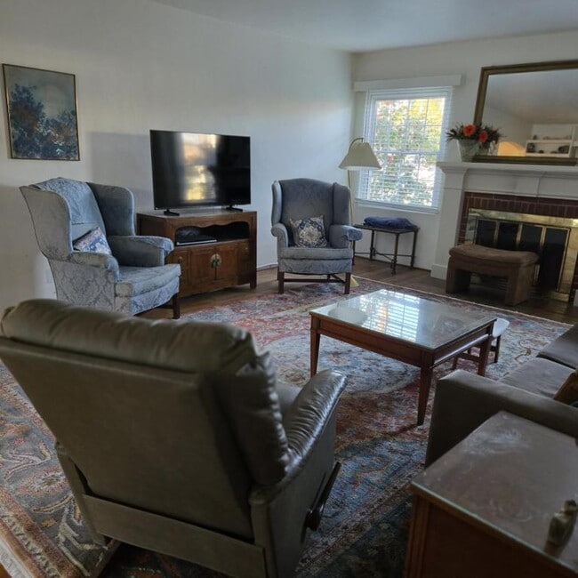 Building Photo - 901 A Ave