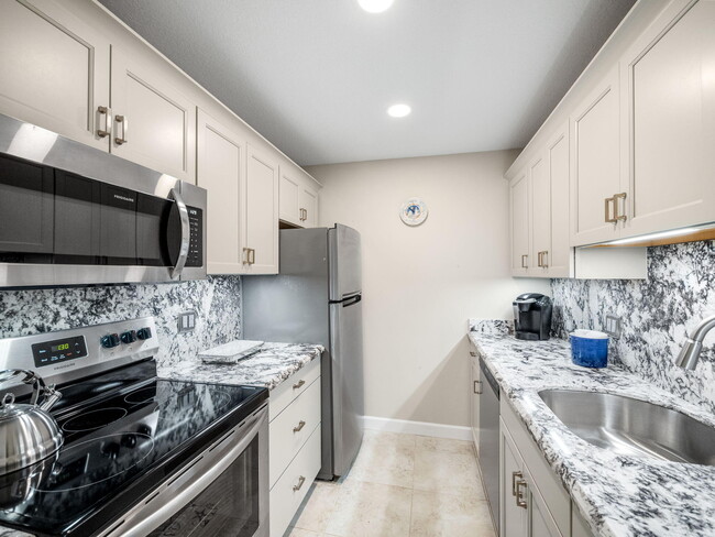 Building Photo - 131 Doolen Ct