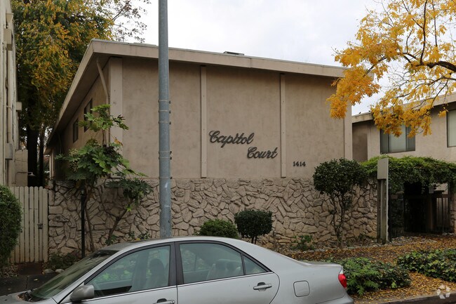 Building Photo - Capitol Court Apartments