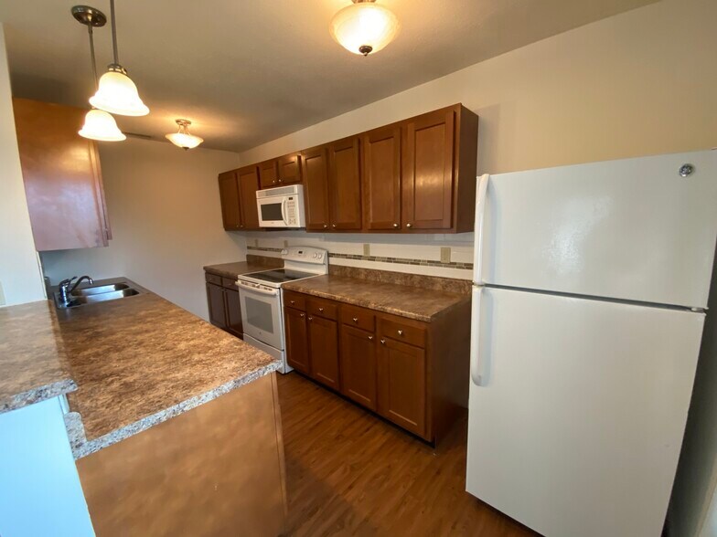 Kitchen View 2 - 316 Cedar St