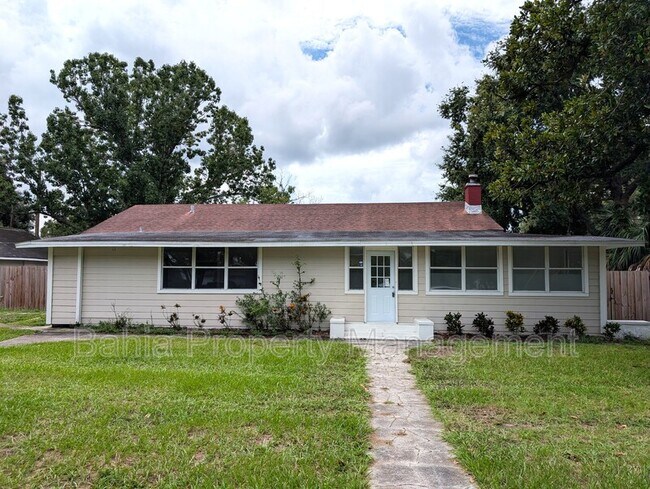 Building Photo - 6805 N Navin Ave
