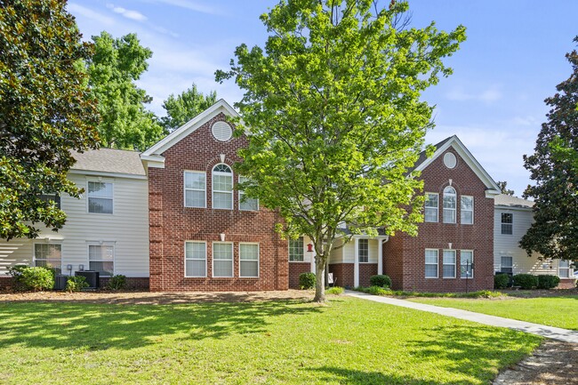 Building Photo - 2113 Sanderling Dr