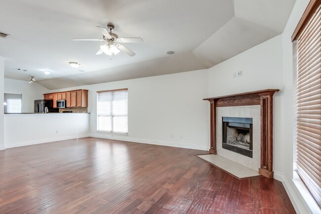 Building Photo - Adorable 3 bedroom Home in NW OKC