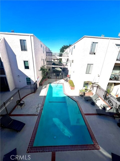 Building Photo - 409 Burchett St