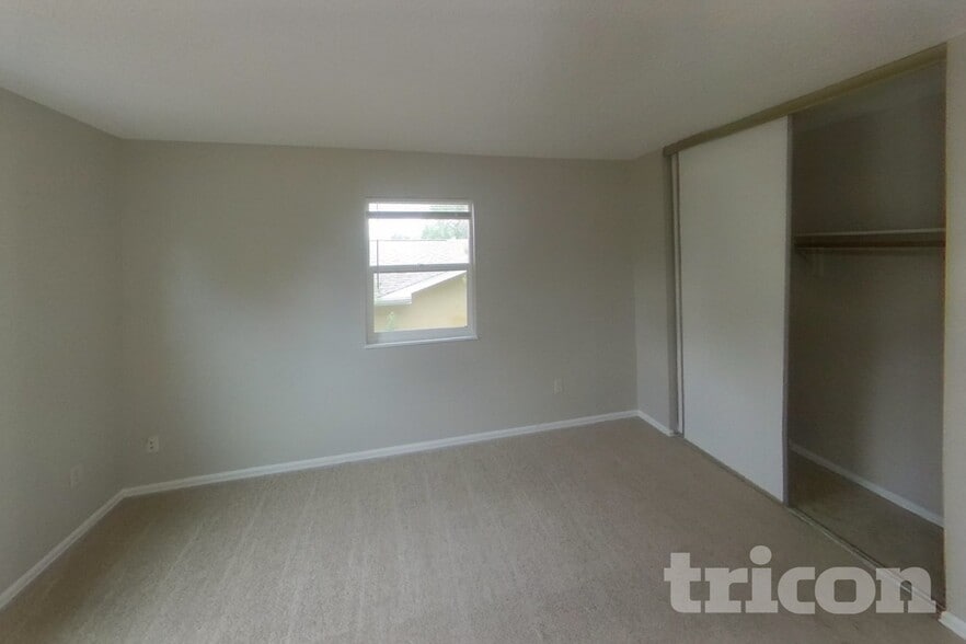 Building Photo - 5542 Wilkerson Pass Dr