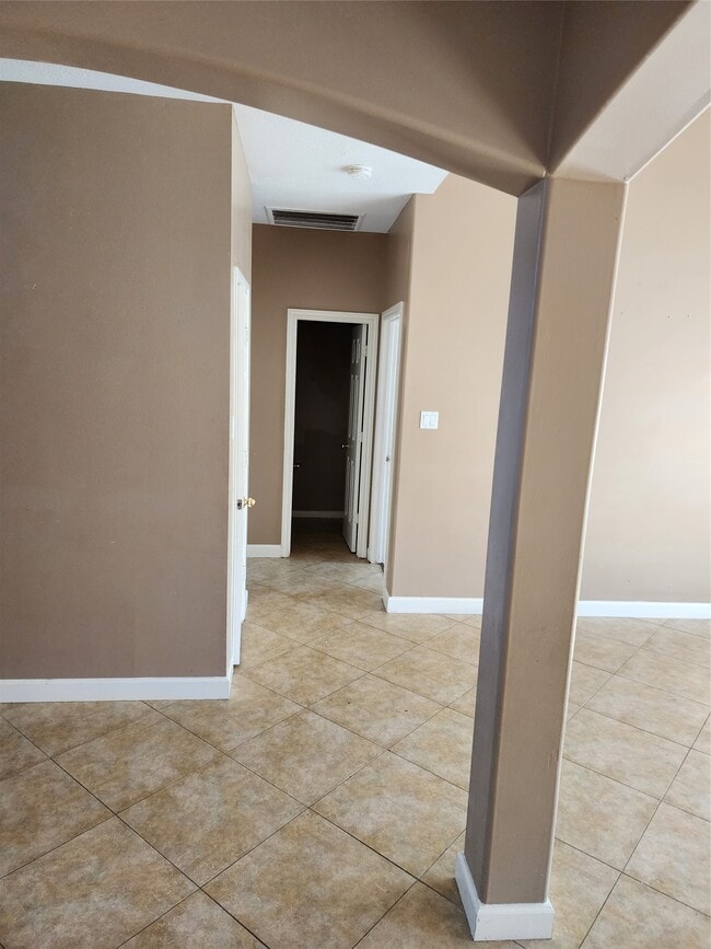 Building Photo - 18407 Brenwood Manor Dr