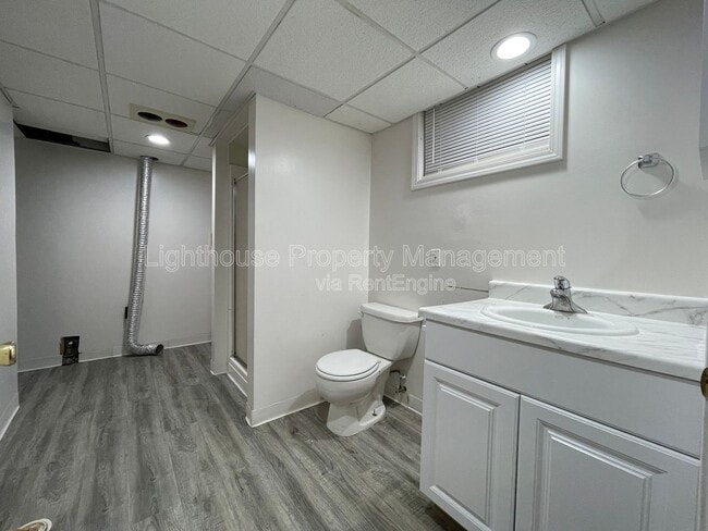 Building Photo - 1348 Carriage Hill Dr SE