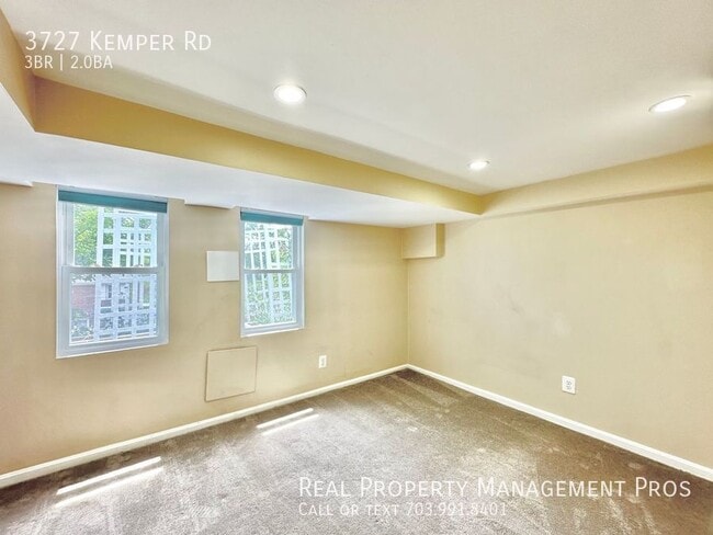 Building Photo - 3727 S Kemper Rd