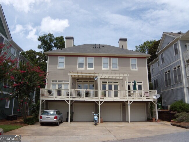 Building Photo - 815 Edgewood Ave NE