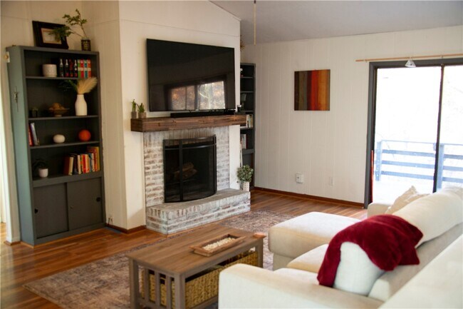 Building Photo - 34 Basore Dr