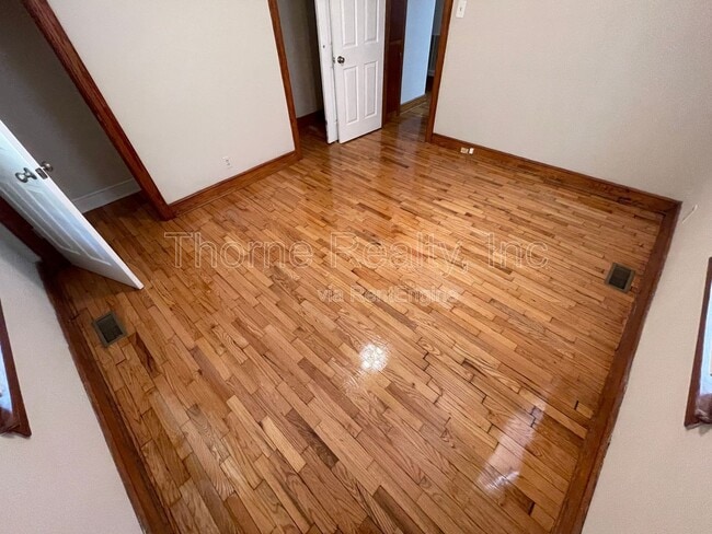 Building Photo - 1809 Bedford Rd