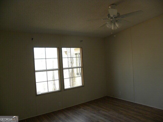 Building Photo - 297 Bell Acres Rd