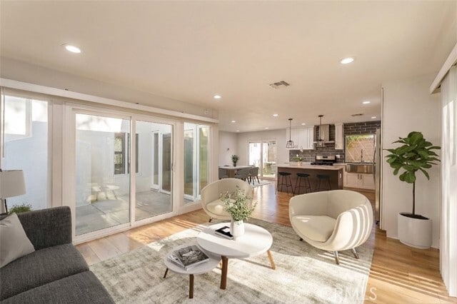 Building Photo - 6222 Wynne Ave