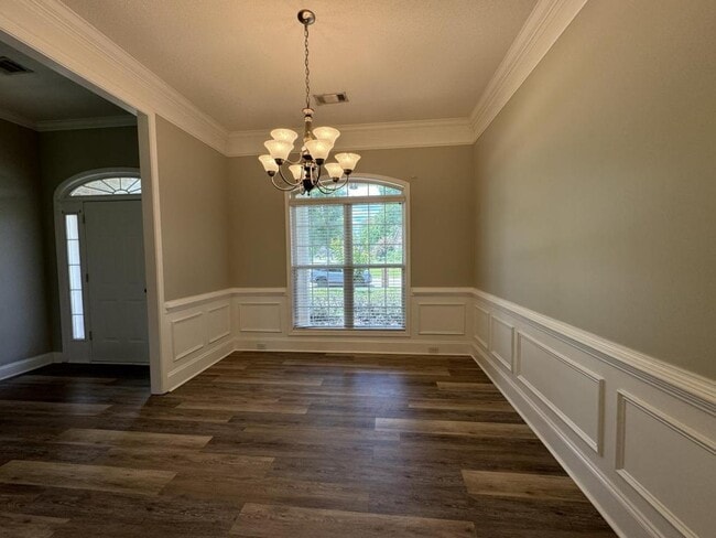 Building Photo - 204 Mahan Dr