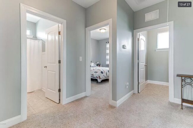 Building Photo - 106 Hampton Dr