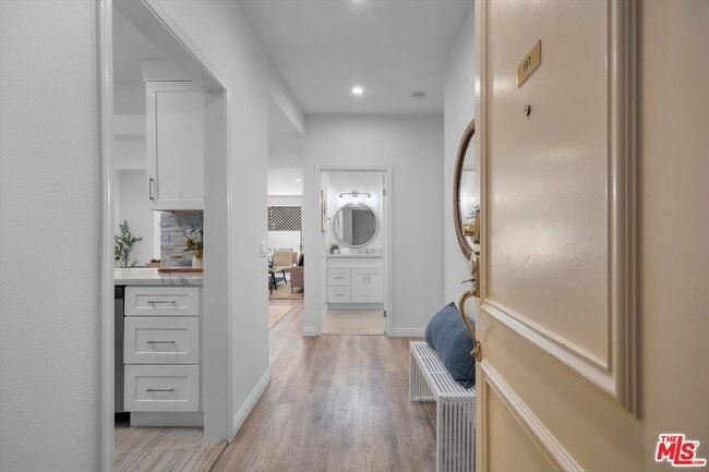 Building Photo - 1650 Veteran Ave