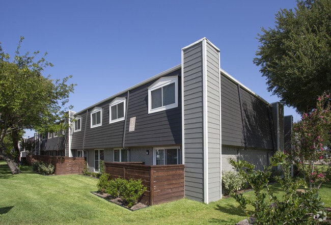 Building Photo - Amber Vista Apartments