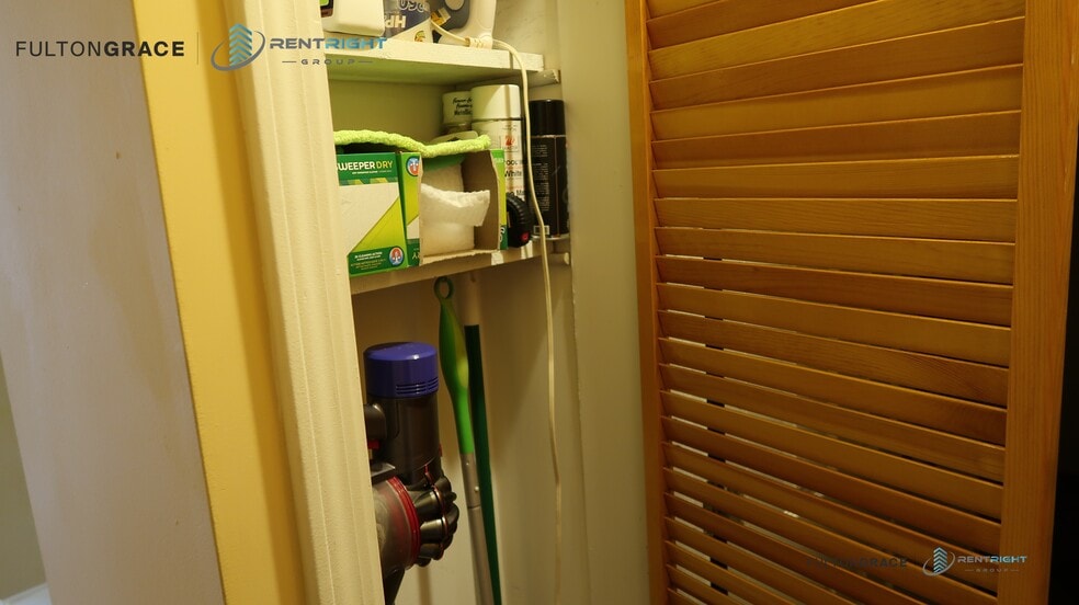 Building Photo - 1443 N Bosworth Ave