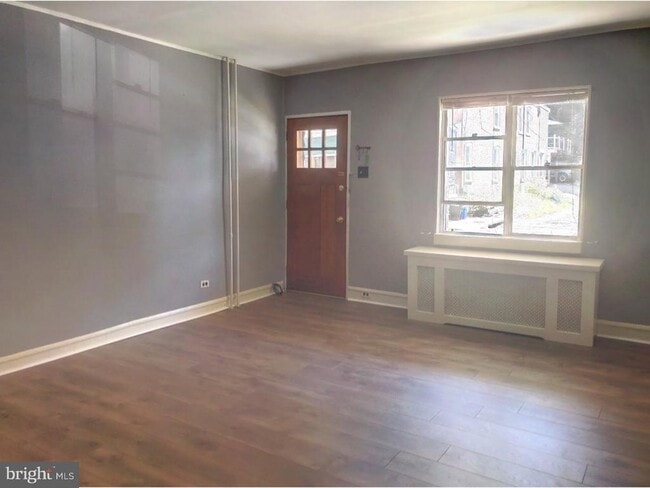 Building Photo - 306 Leverington Ave