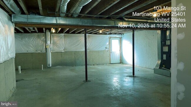 Building Photo - 103 Mango Street