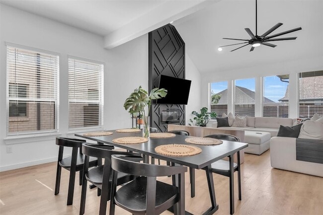 Building Photo - 2428 Mankato Dr