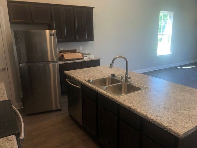 Building Photo - Newer construction 2 Bedroom 2 Bath home ready for you in Powell!