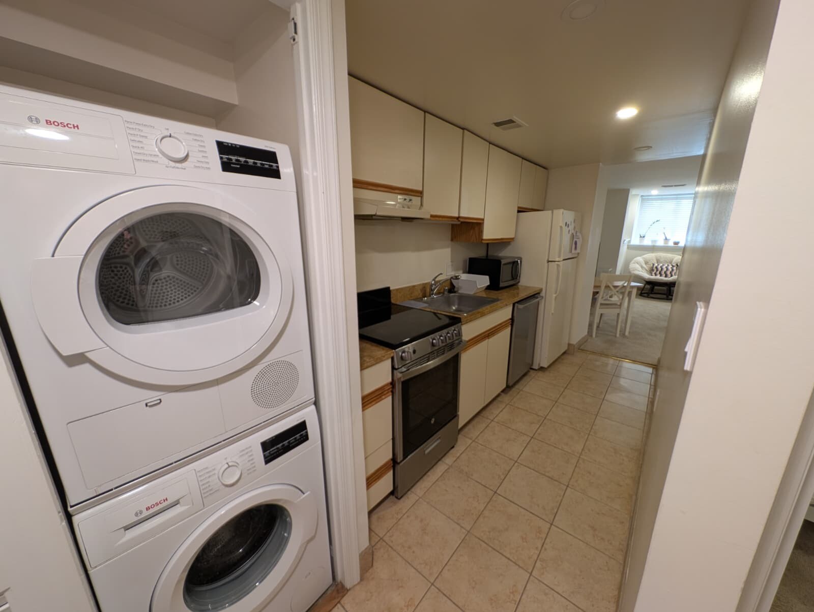 Building Photo - 818 A St SE