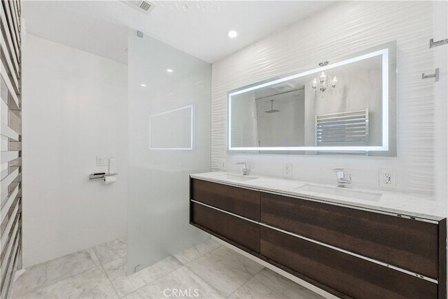 Building Photo - 33791 Mariana Dr